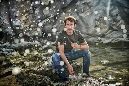 James Blunt - The Stars Beneath My Feet (2004-2021) (Limited Edition, Clear Vinyl) (2 LP) - Joco Records