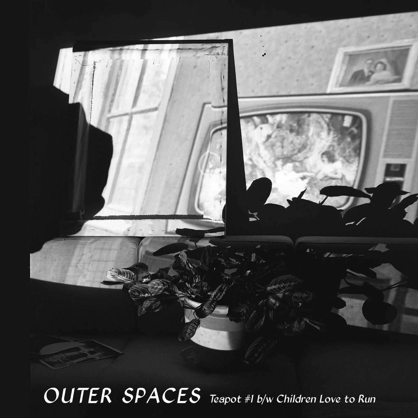 Outer Spaces - Teapot 1 B/W Children Love To Run (7-Inch Single) - Joco Records